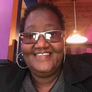 Meet your Posher, Leanne